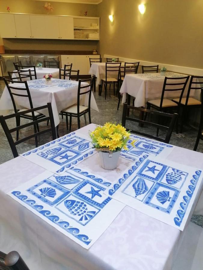 Hotel Bologna ريميني المظهر الخارجي الصورة